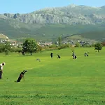 Lovely Apartment In Podstrana With Wifi Apartment *