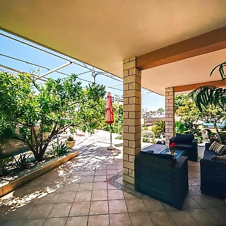 Lovely Apartment In Podstrana With Wifi Apartment